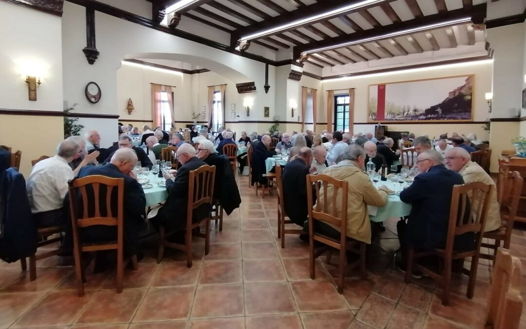 Encuentro Cardenal con sacerdotes mayores de 75 años